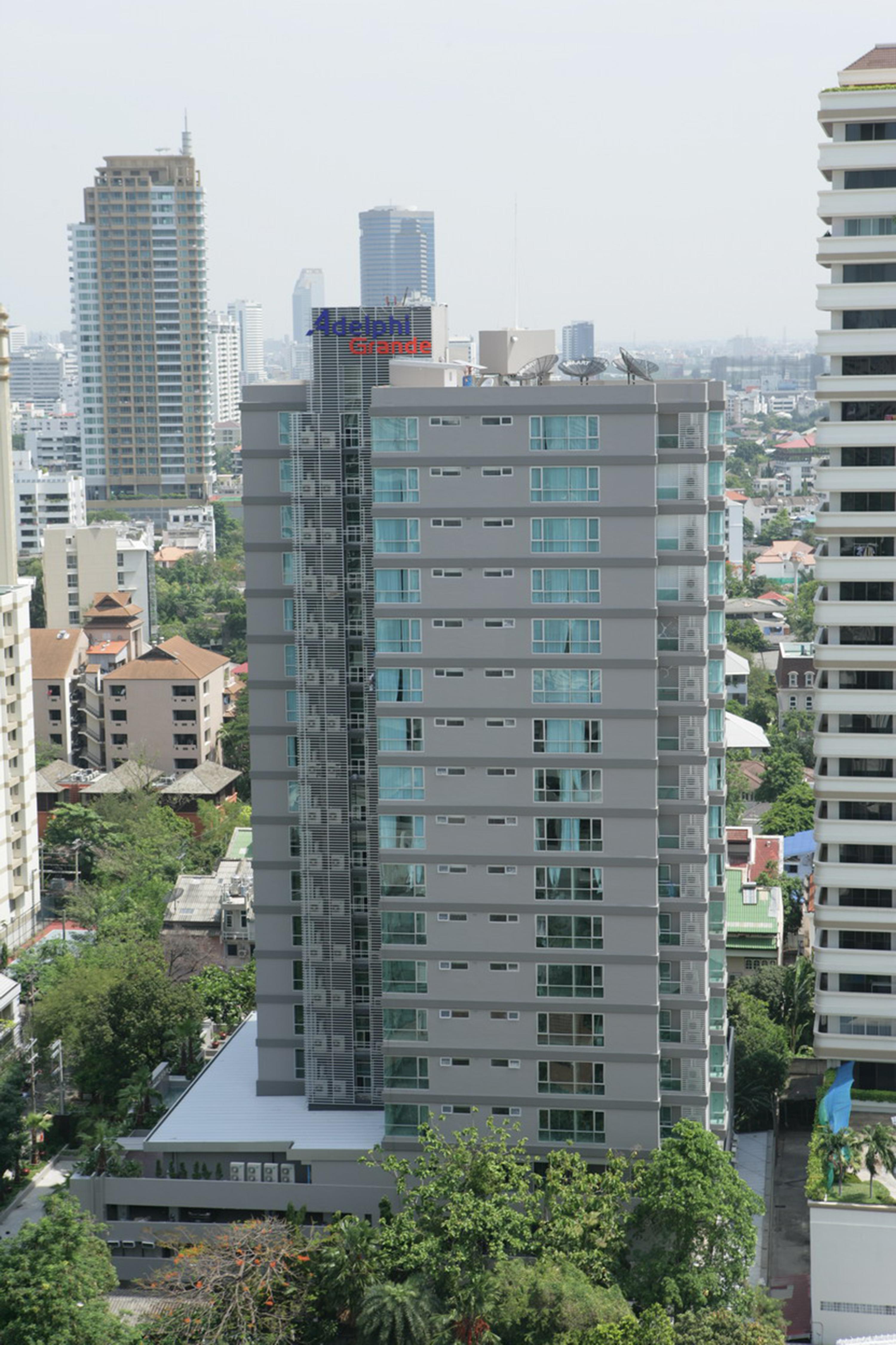 Adelphi Grande Sukhumvit Hotel Banguecoque Exterior foto